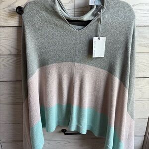 NWT Barefoot Dreams Gray Cream V-Neck Poncho Sweater Soft Knit Relaxed Fit